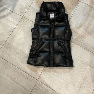 Sam puffer vest black womens xs very good condition